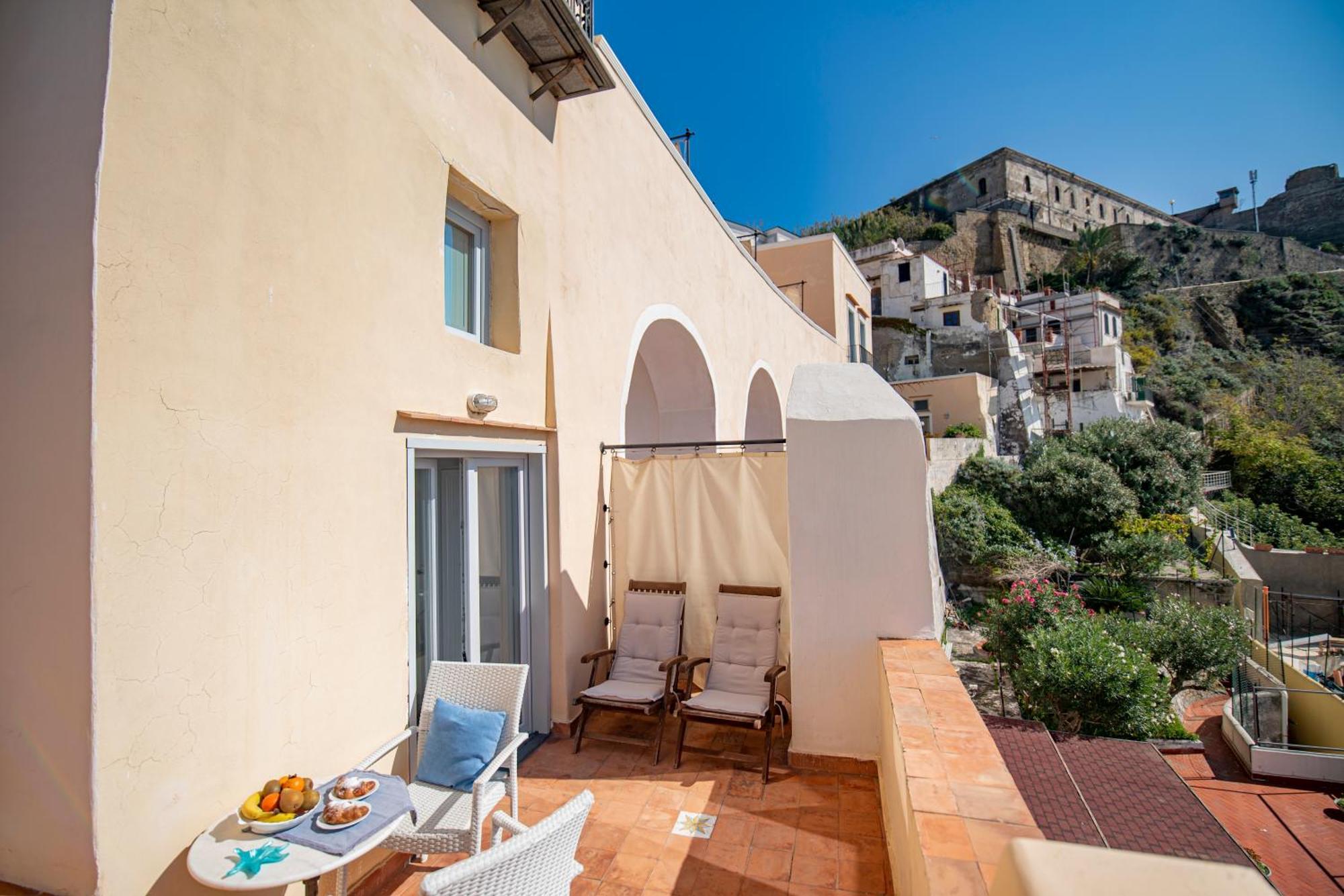 Hotel La Casa sul Mare Procida Exterior foto